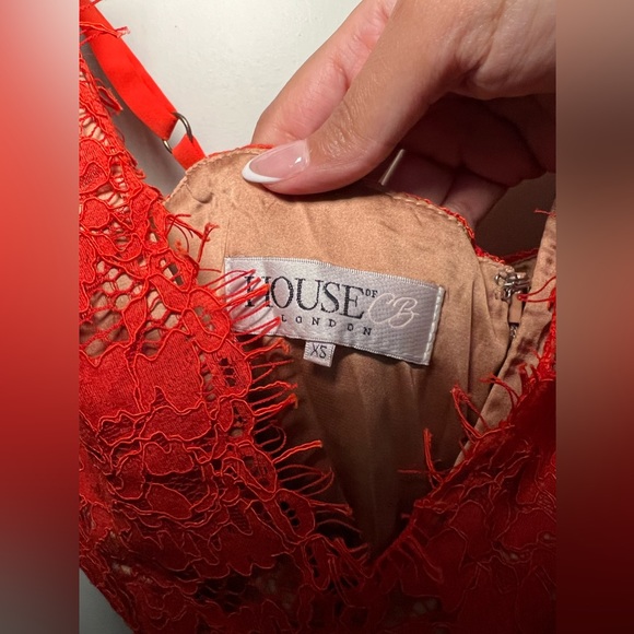 House of CB - Edeta orange lace plunge dress - Picture 6 of 7